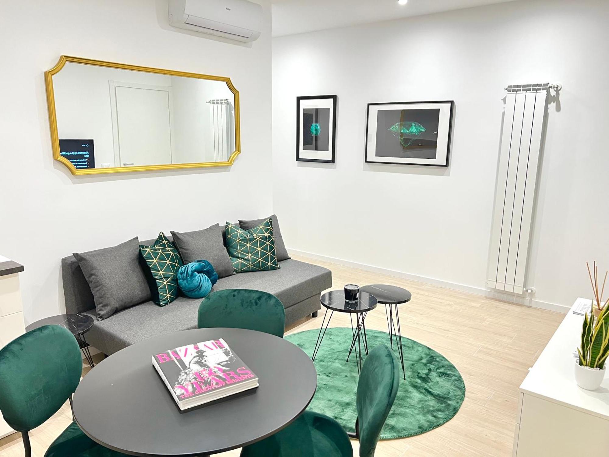 The Boutique Houses - Hebrew Quarter Милан Экстерьер фото